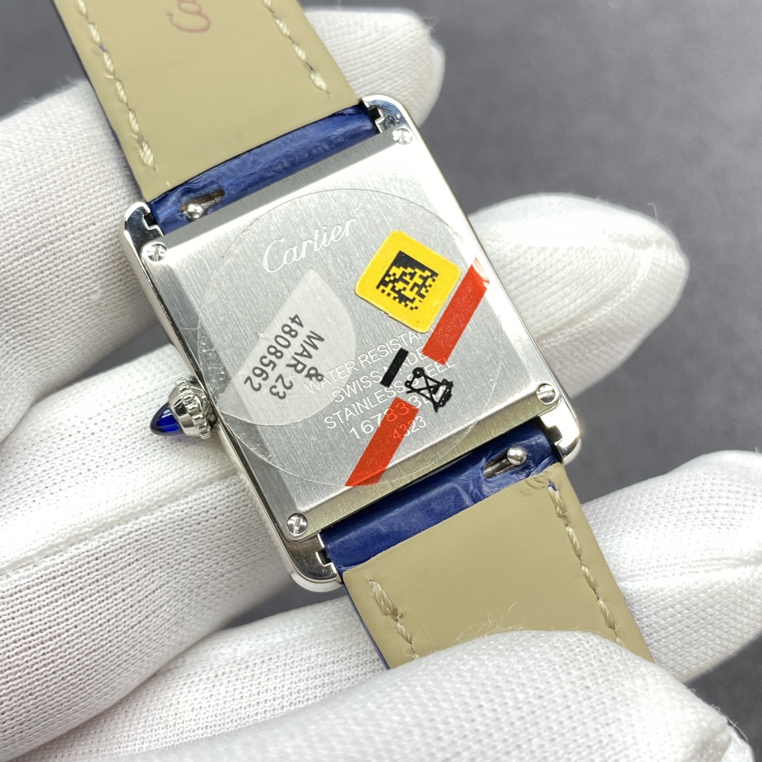超激得の新品カルティエタンク ベルト交換偽物 簡単 ウォッチ 腕時計 レザー ウォッチ 人気 ブルー_8