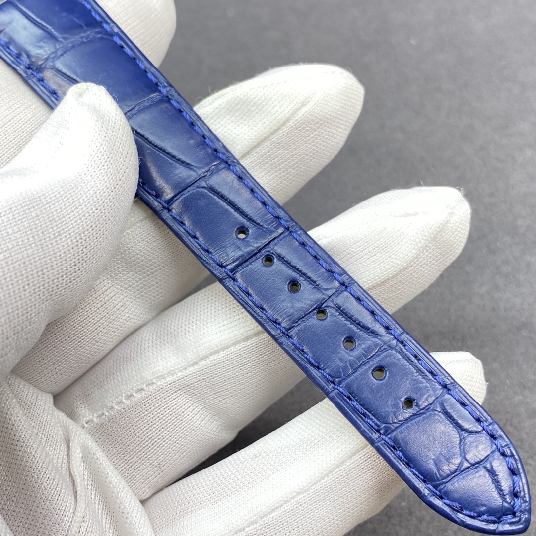 超激得の新品カルティエタンク ベルト交換偽物 簡単 ウォッチ 腕時計 レザー ウォッチ 人気 ブルー_9