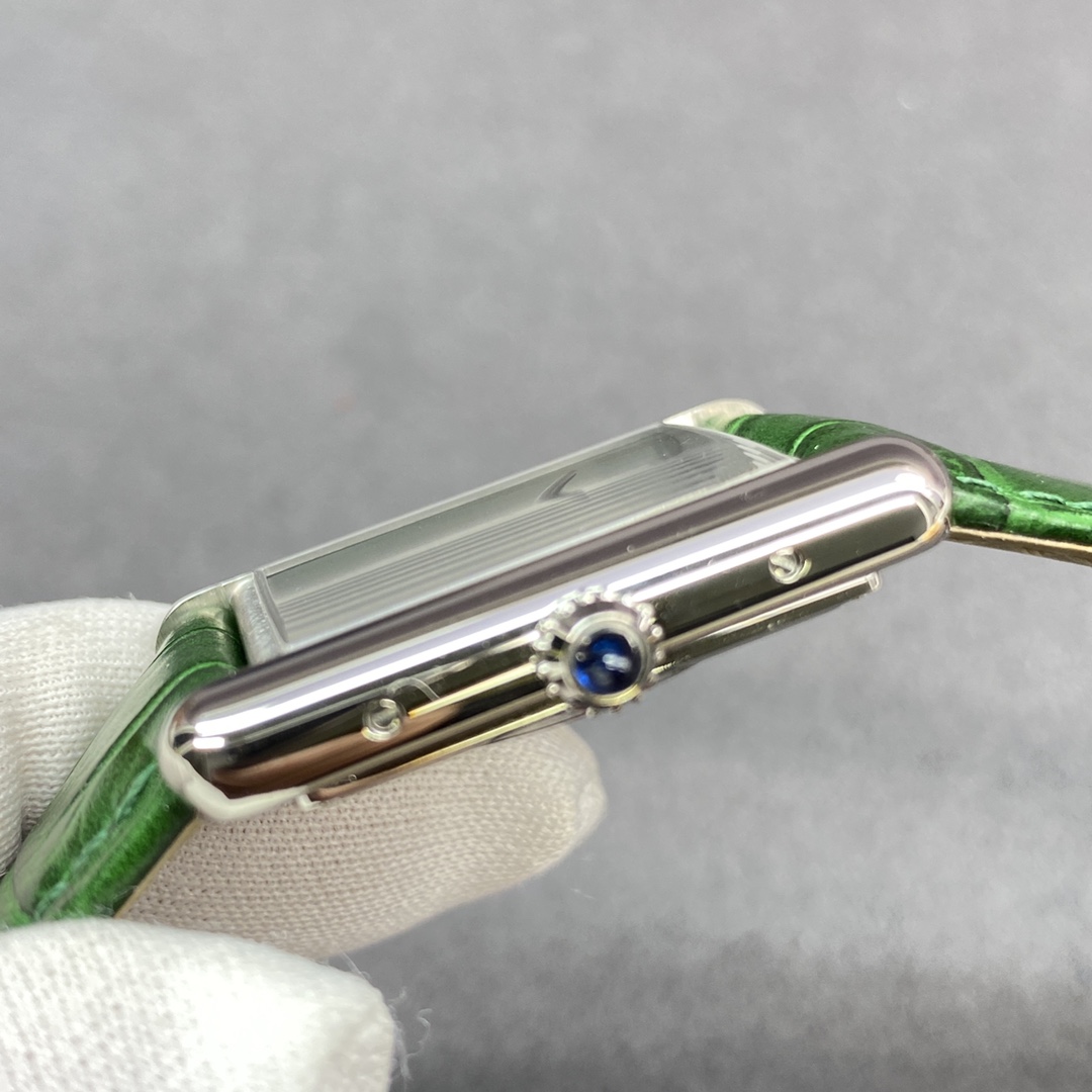 超激得の新品カルティエタンク ベルトコピー 簡単 ウォッチ 腕時計 レザー ウォッチ 人気 グリーン_5