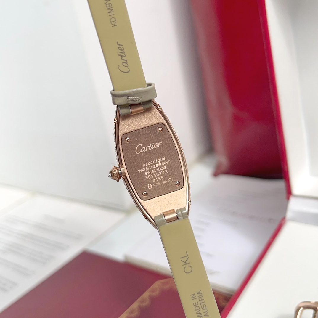 カルティエ ベニュワール 復刻偽物 腕時計 ウォッチ 優雅レディ ダイヤ飾り スチールバンド グリーン_2