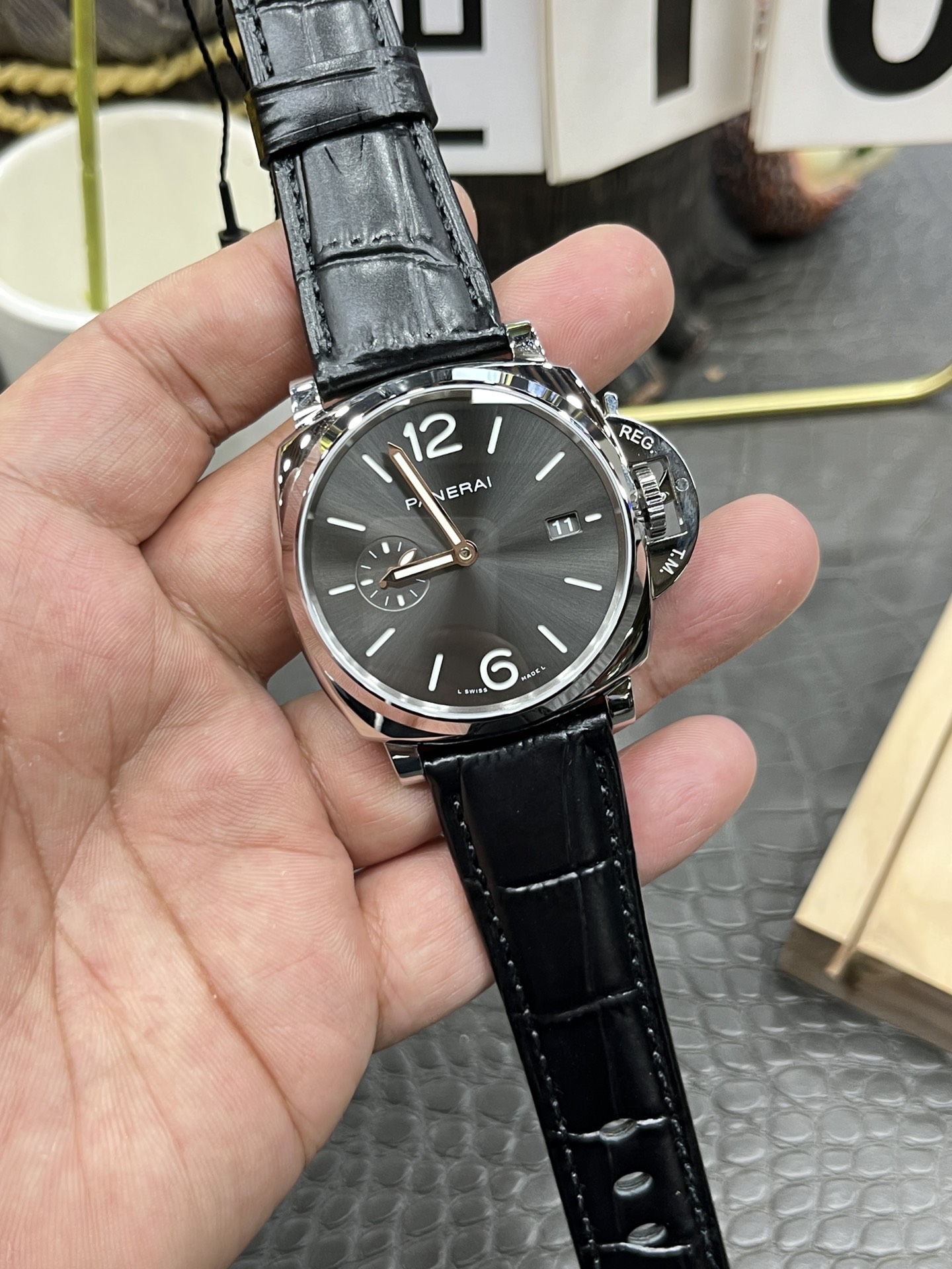 お値打ち価格 パネライ サイズ感N級品 腕時計 ルミノール ウォッチ 防水 PAM1250 ブラック_3