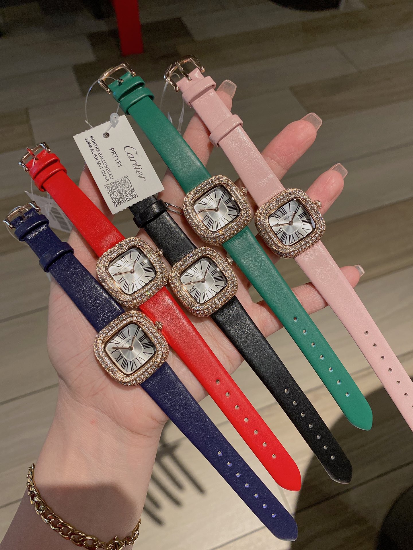 カルティエ 腕時計 廃盤コピー シンプル ウォッチ 防水 優雅 ダイヤ飾り COUSSIN レザー 多色可選_1