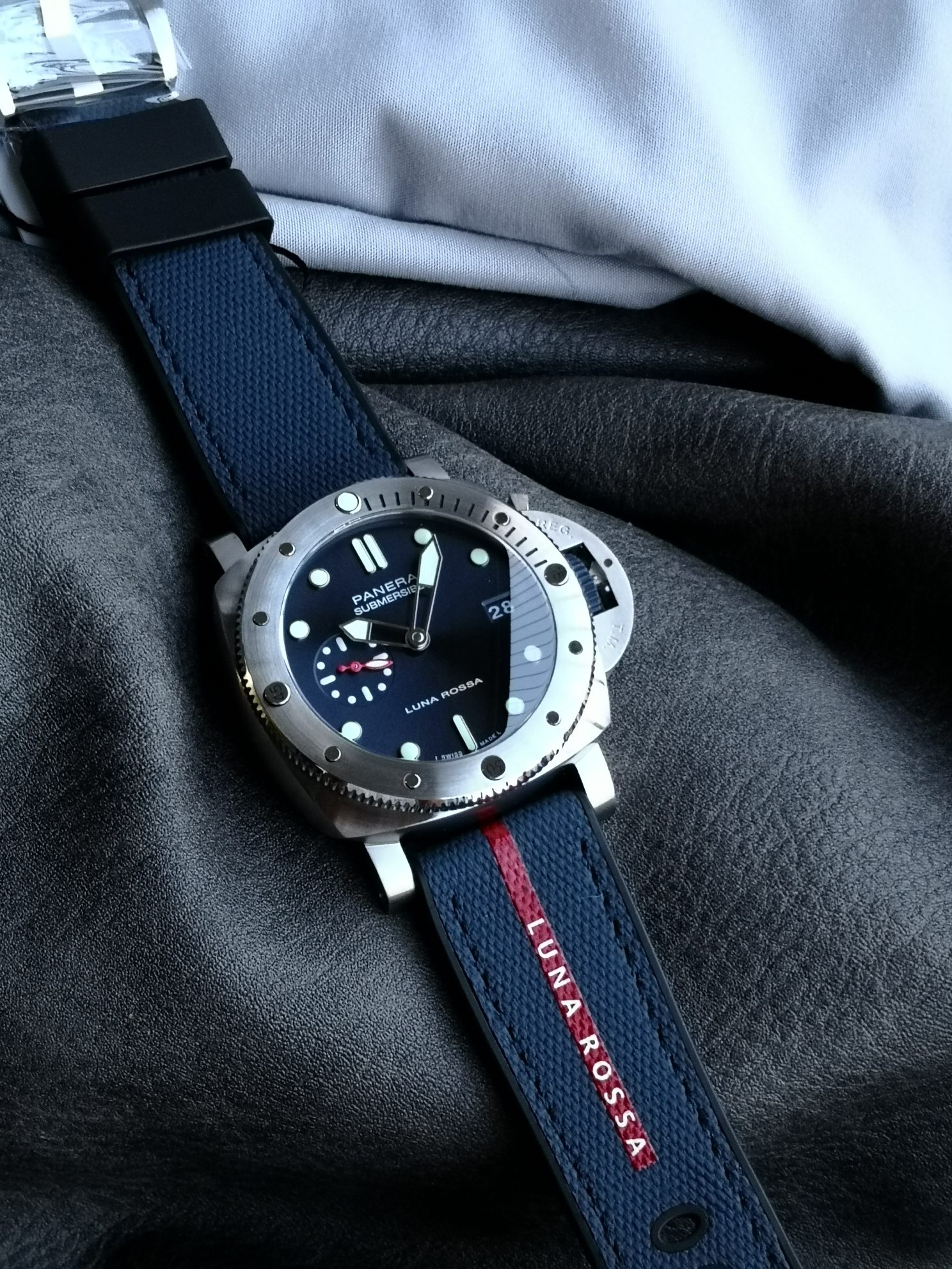 サブマーシブル ブルーノッテコピー メンズ ウォッチ 夜光 腕時計 PAM01391 ブルー_6