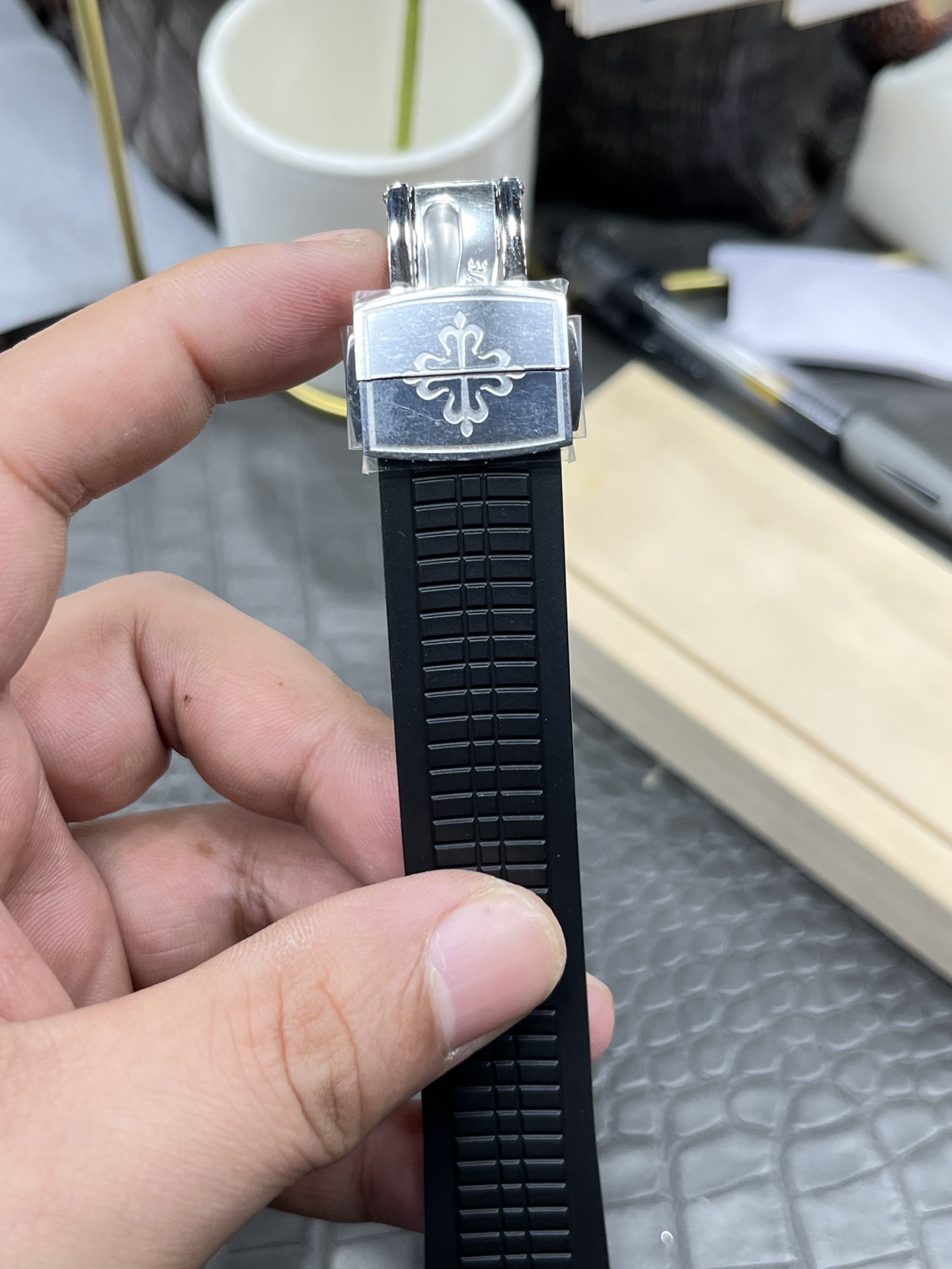 パテックフィリップアクアノート定価偽物 5168 ビジネス ハンサム  防水 腕時計 ウォッチ ブラック_9